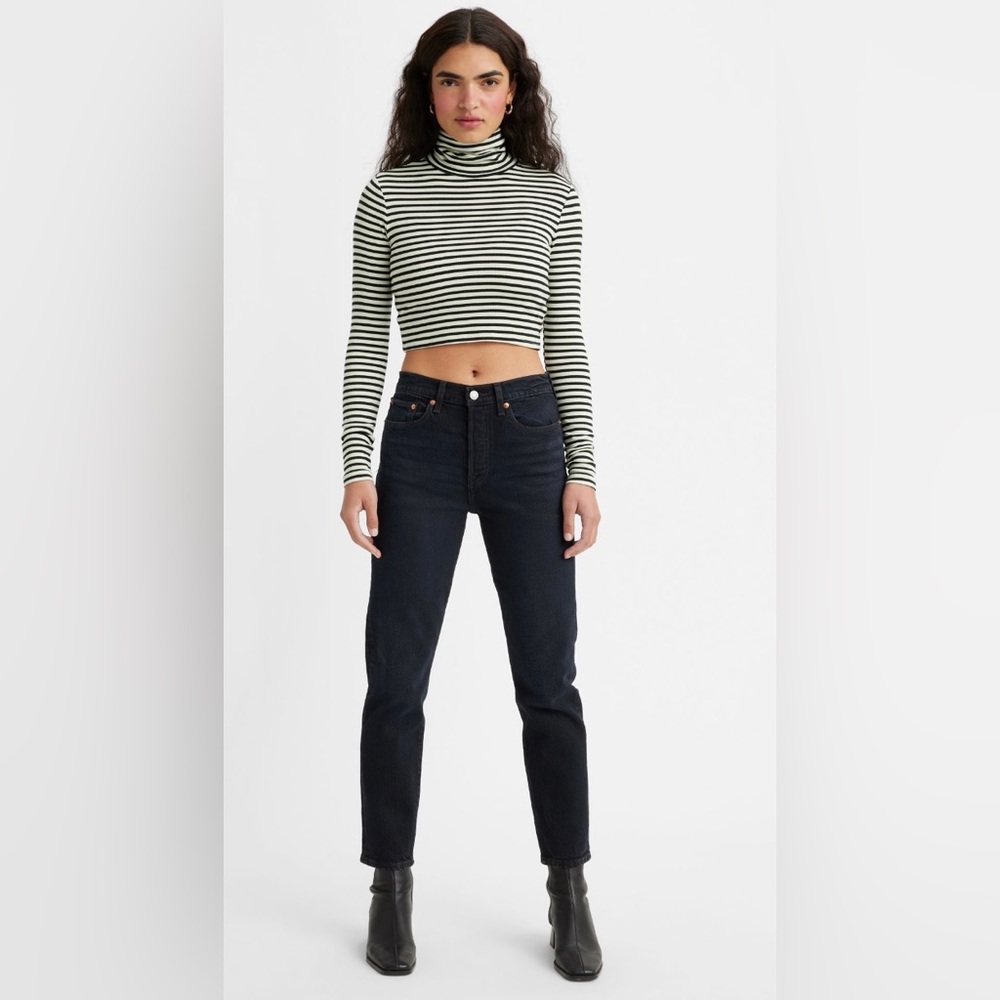 Levi’s Wedgie Icon Fit Ankle Women’s Jean Black Straight Leg Size 29 Low Stretch